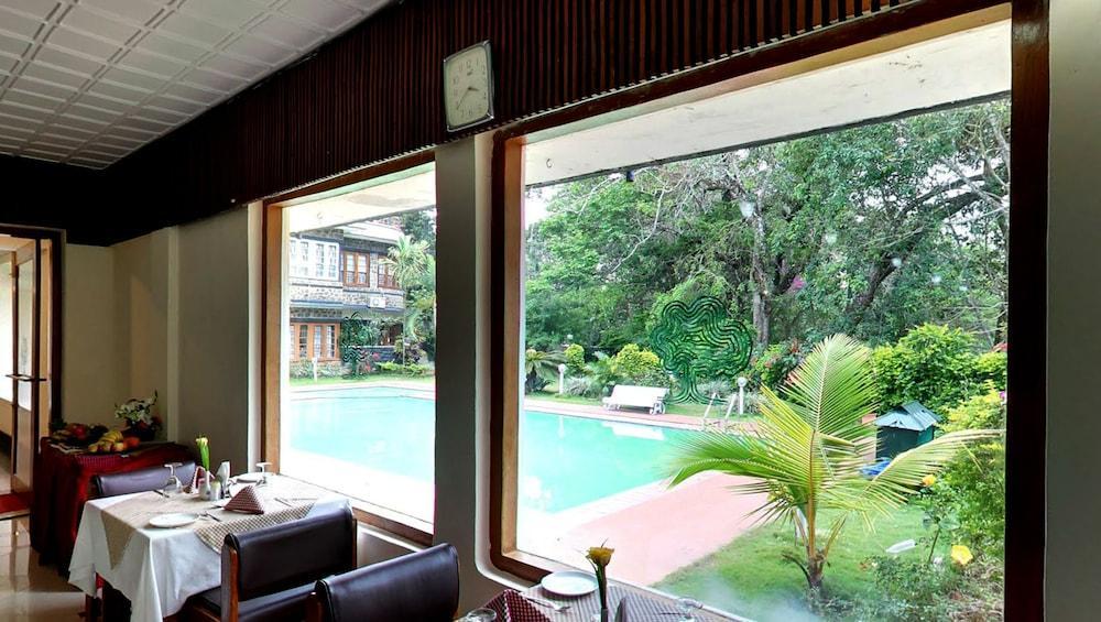 Aranya Nivas Hotel Thekkady Exterior photo