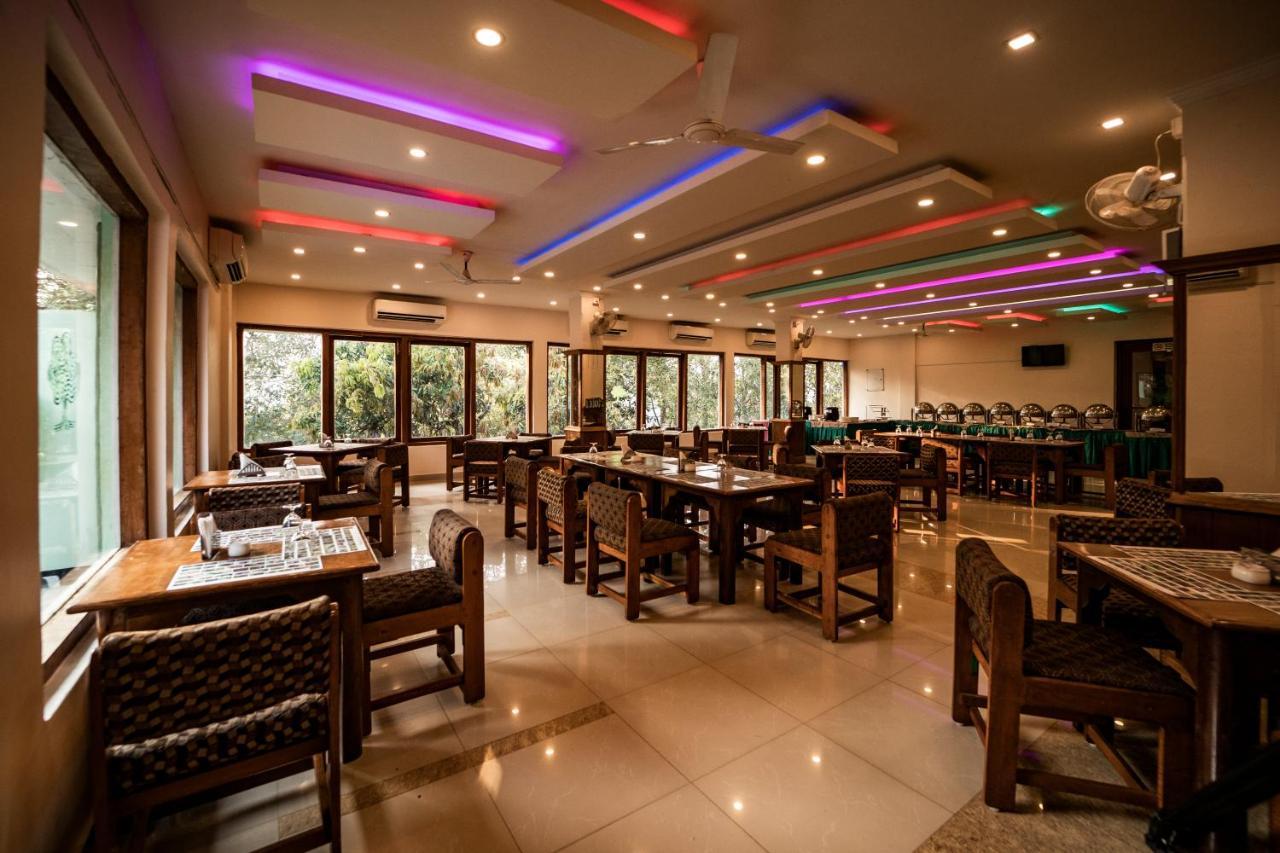 Aranya Nivas Hotel Thekkady Exterior photo