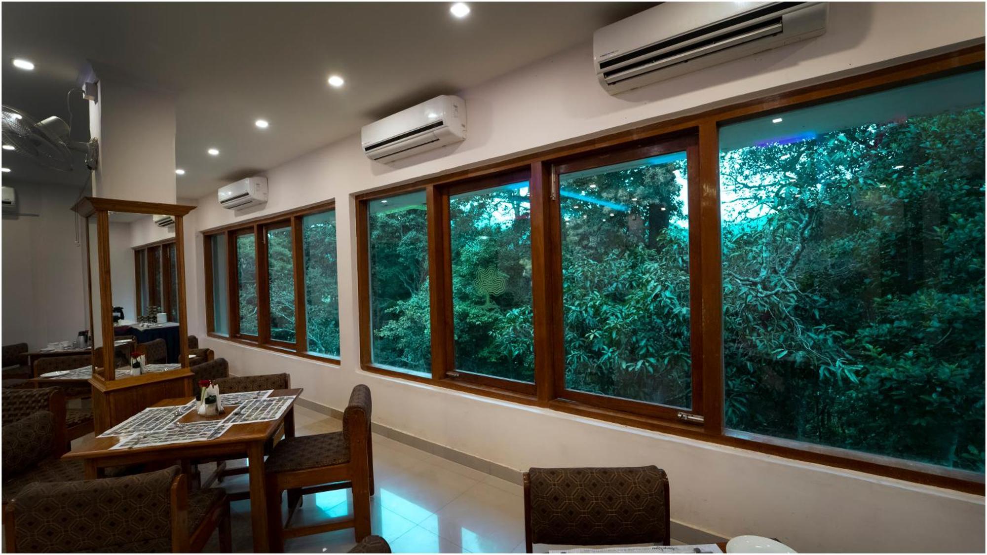 Aranya Nivas Hotel Thekkady Exterior photo