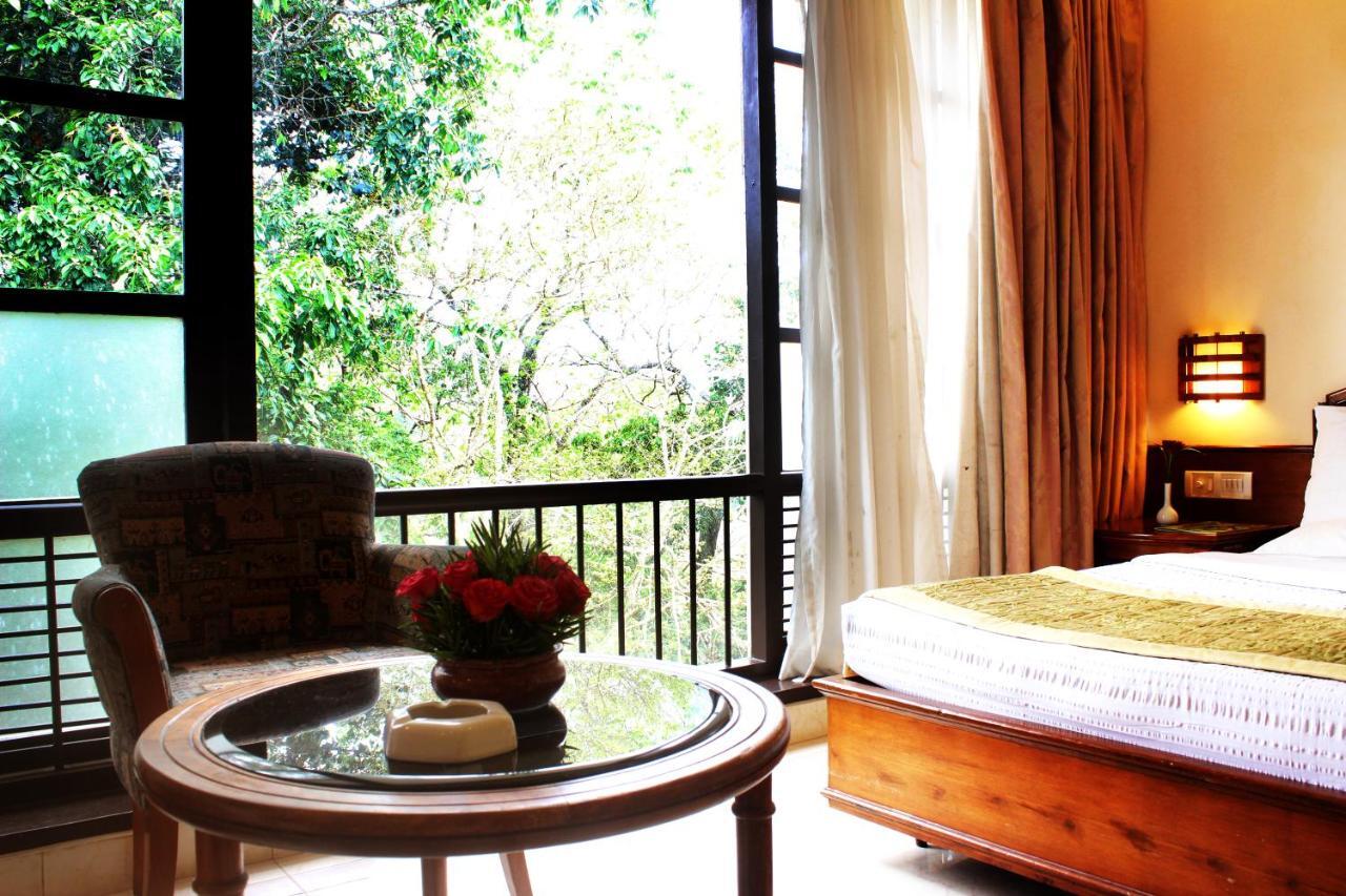 Aranya Nivas Hotel Thekkady Exterior photo